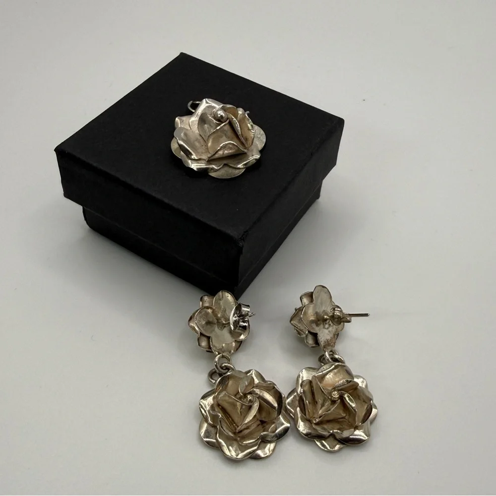 VTG Mexican Sterling Silver Rose Dangling Earrings and Pendant. - Picture 4 of 14